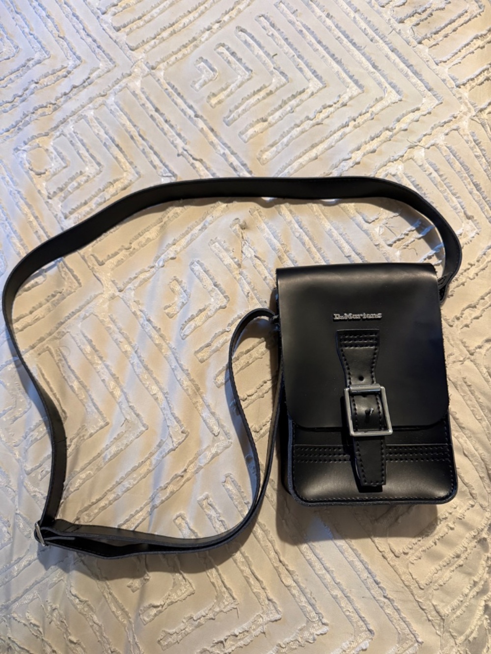 Dr. Martens crossbody bag - Picture 2 of 5